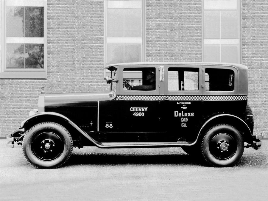  Checker Model G6 Limousine Taxi 1928 года  (фото 1 из 1)